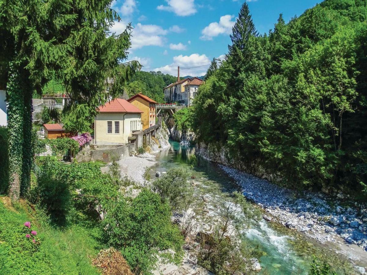 Pocitniska Hisa Pri Kustrcu Appartement Grahovo ob Baci Buitenkant foto